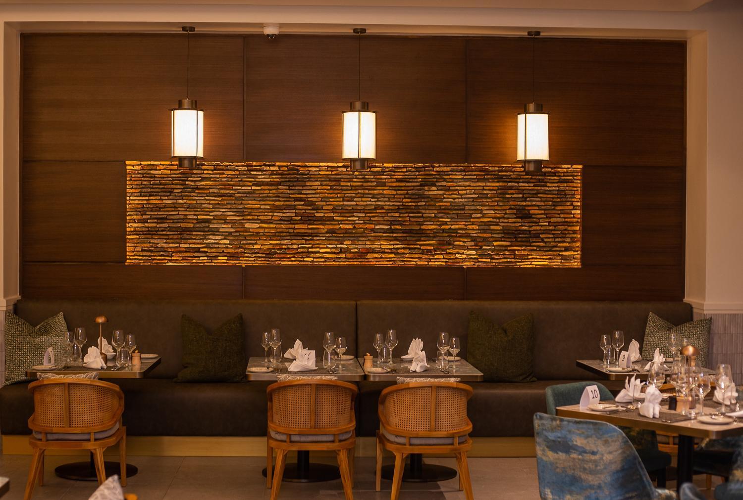 Mövenpick Ambassador Hotel Accra Exteriör bild
