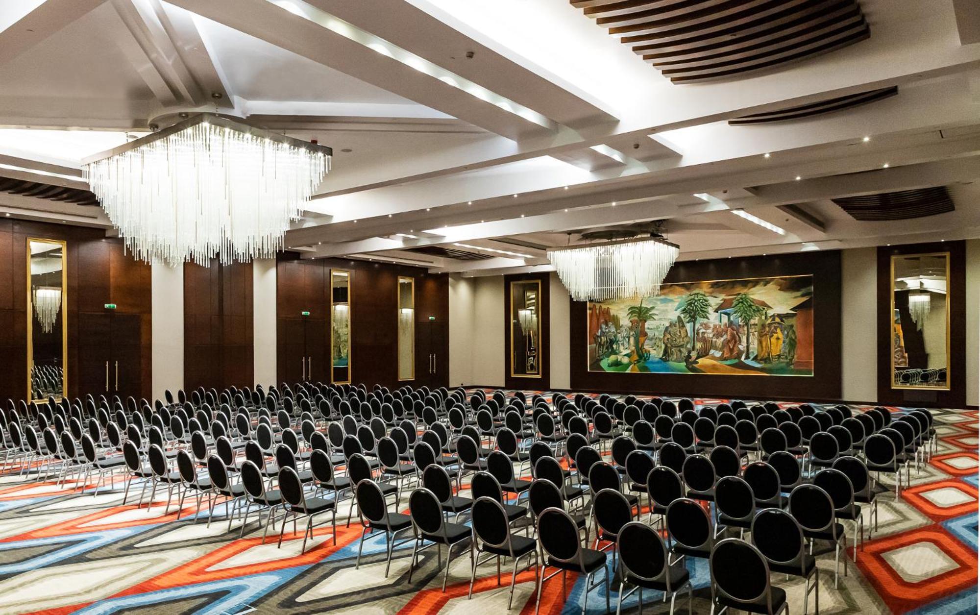 Mövenpick Ambassador Hotel Accra Exteriör bild