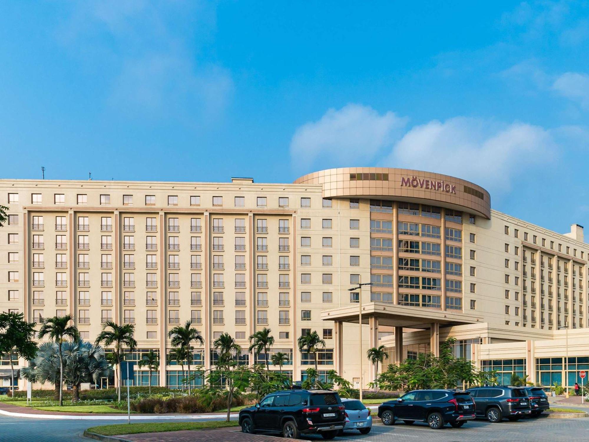 Mövenpick Ambassador Hotel Accra Exteriör bild