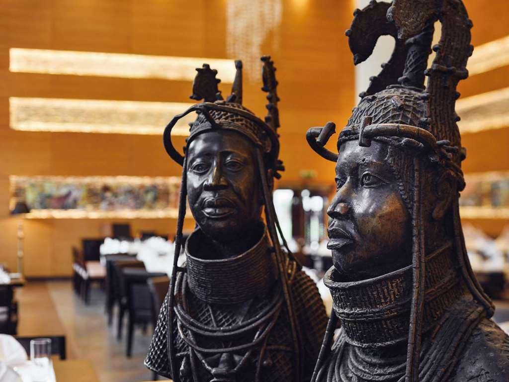Mövenpick Ambassador Hotel Accra Restaurang bild