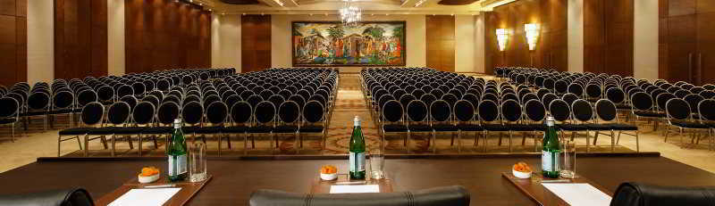 Mövenpick Ambassador Hotel Accra Exteriör bild