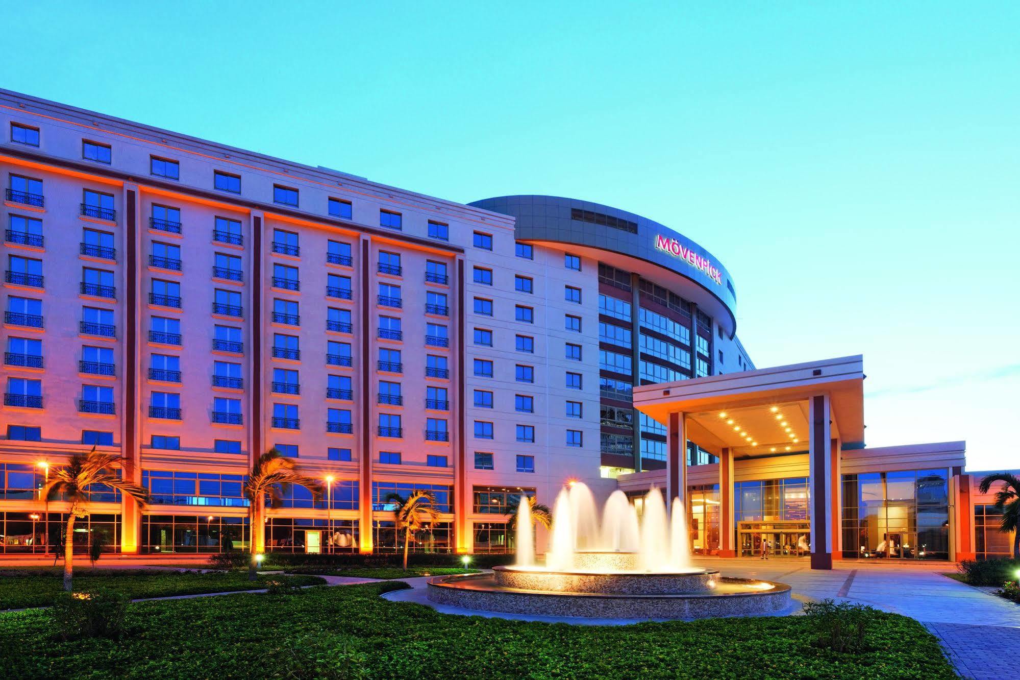 Mövenpick Ambassador Hotel Accra Exteriör bild