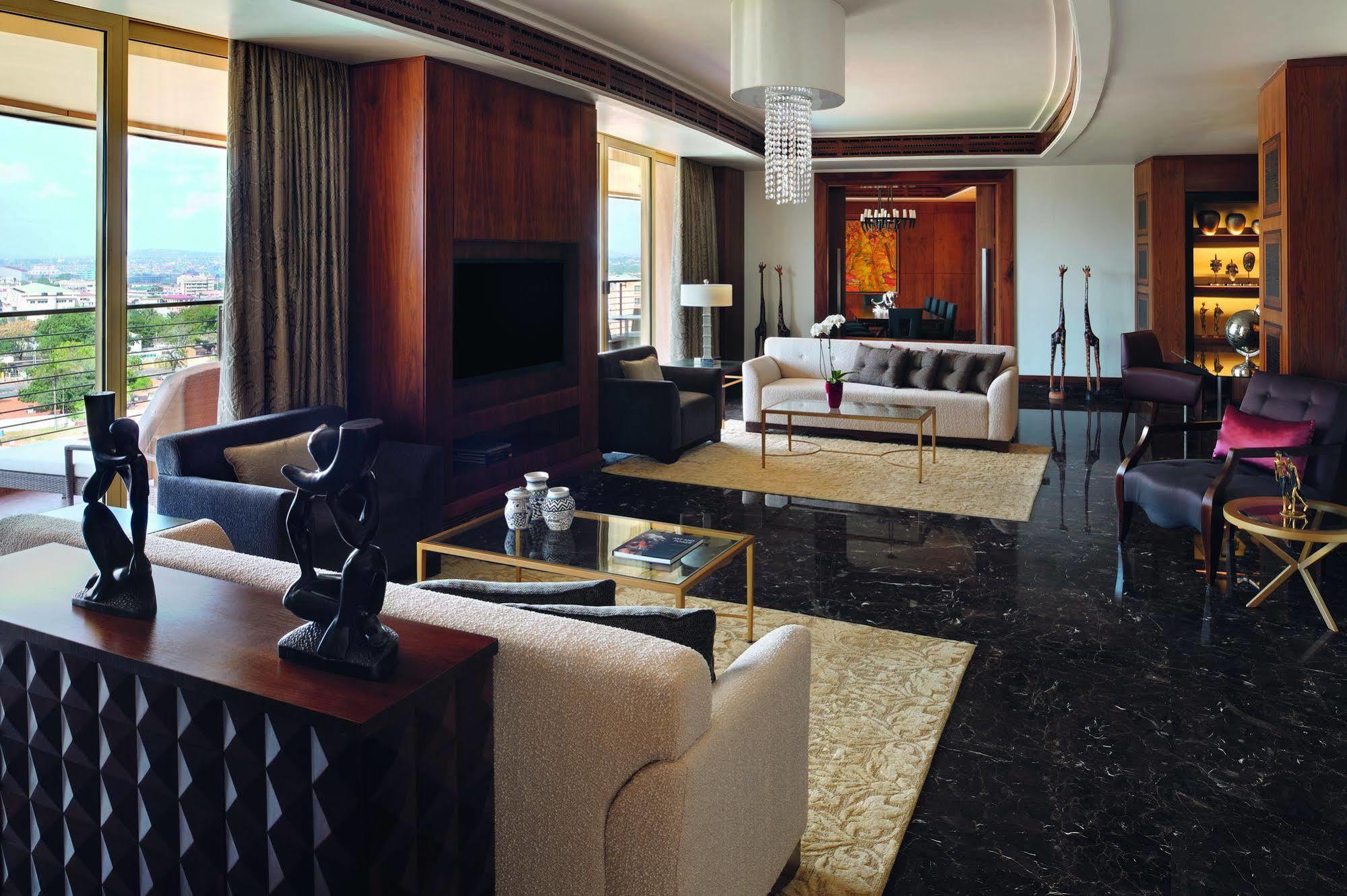 Mövenpick Ambassador Hotel Accra Exteriör bild