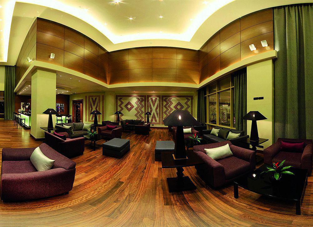 Mövenpick Ambassador Hotel Accra Exteriör bild